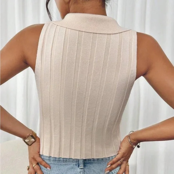 Collared Cream Button-Up Women's Top - Picture 6 of 8